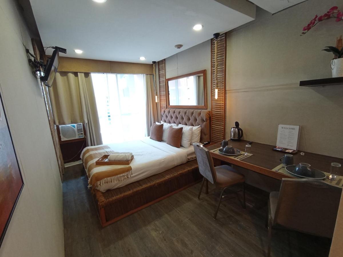 The Staycation - Serviced Rooms Manila Exterior foto