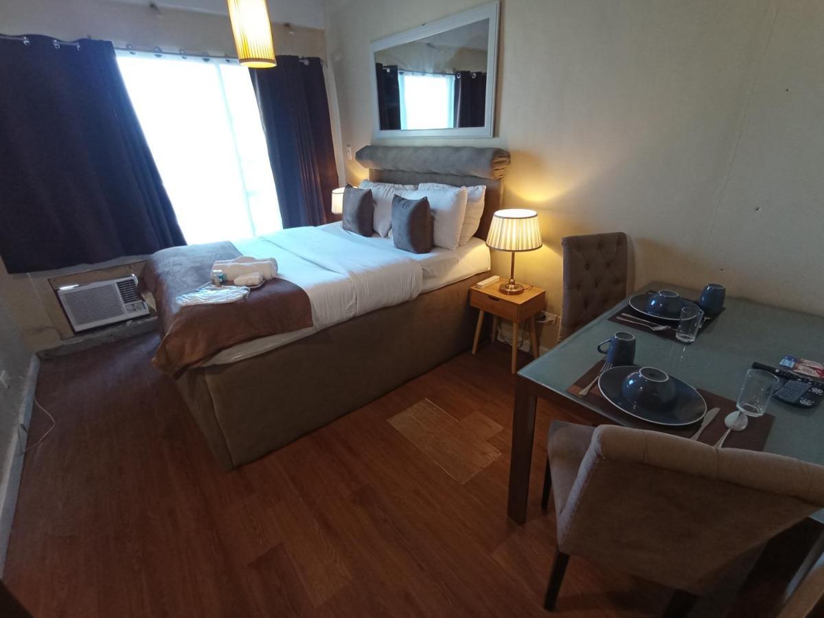 The Staycation - Serviced Rooms Manila Exterior foto
