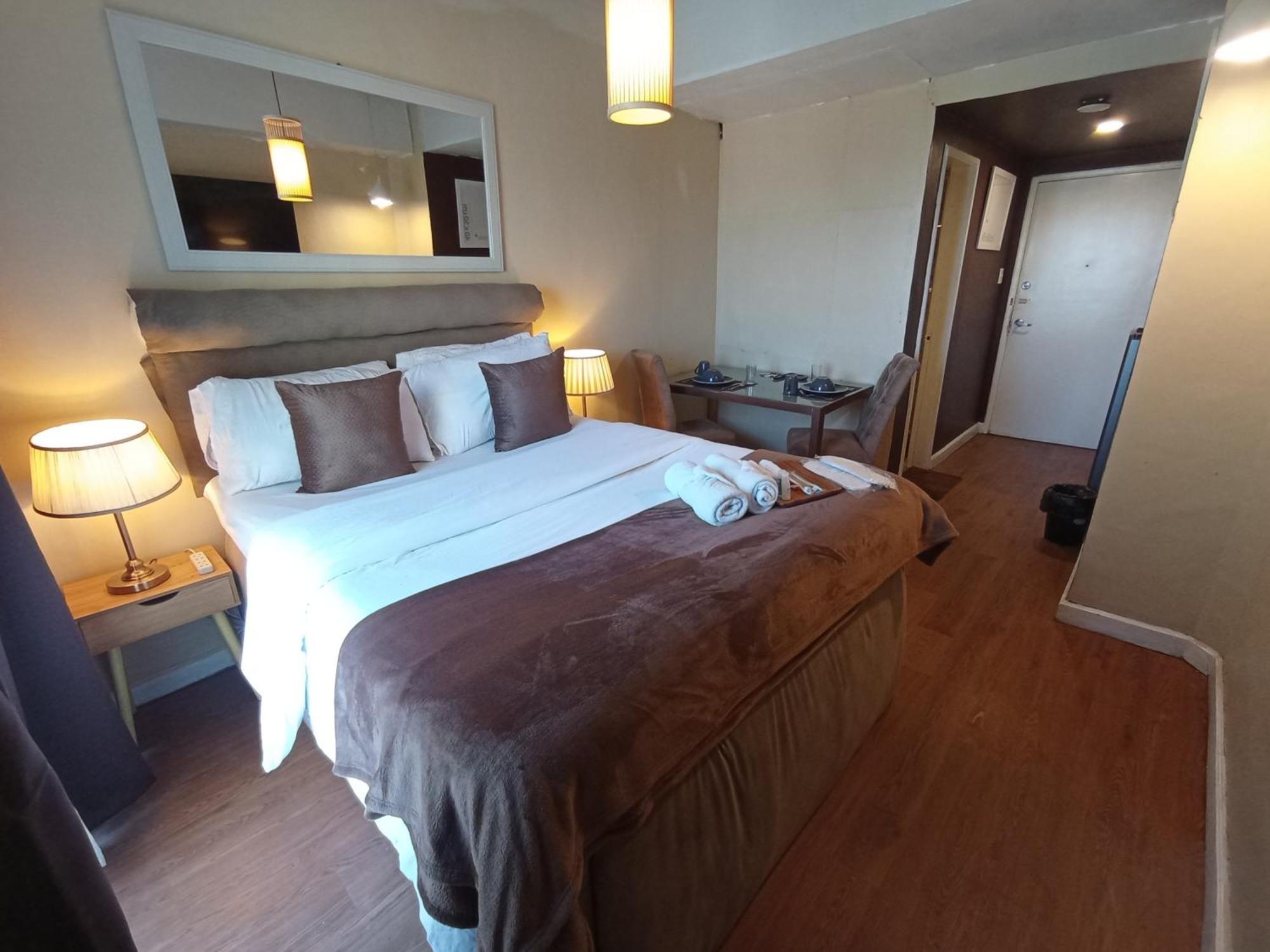 The Staycation - Serviced Rooms Manila Habitación foto
